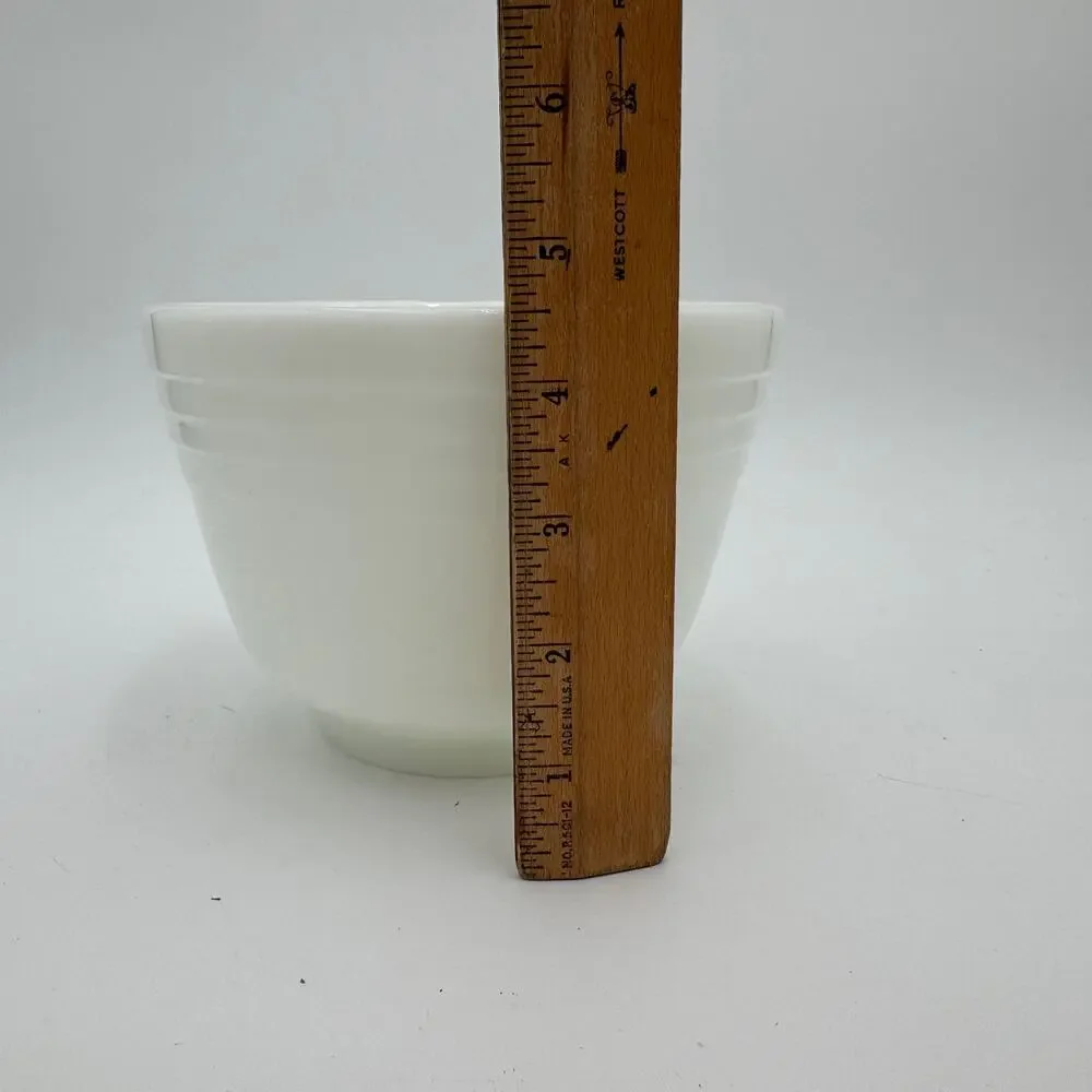 Vintage Mixing Bowl with Lip 6.25